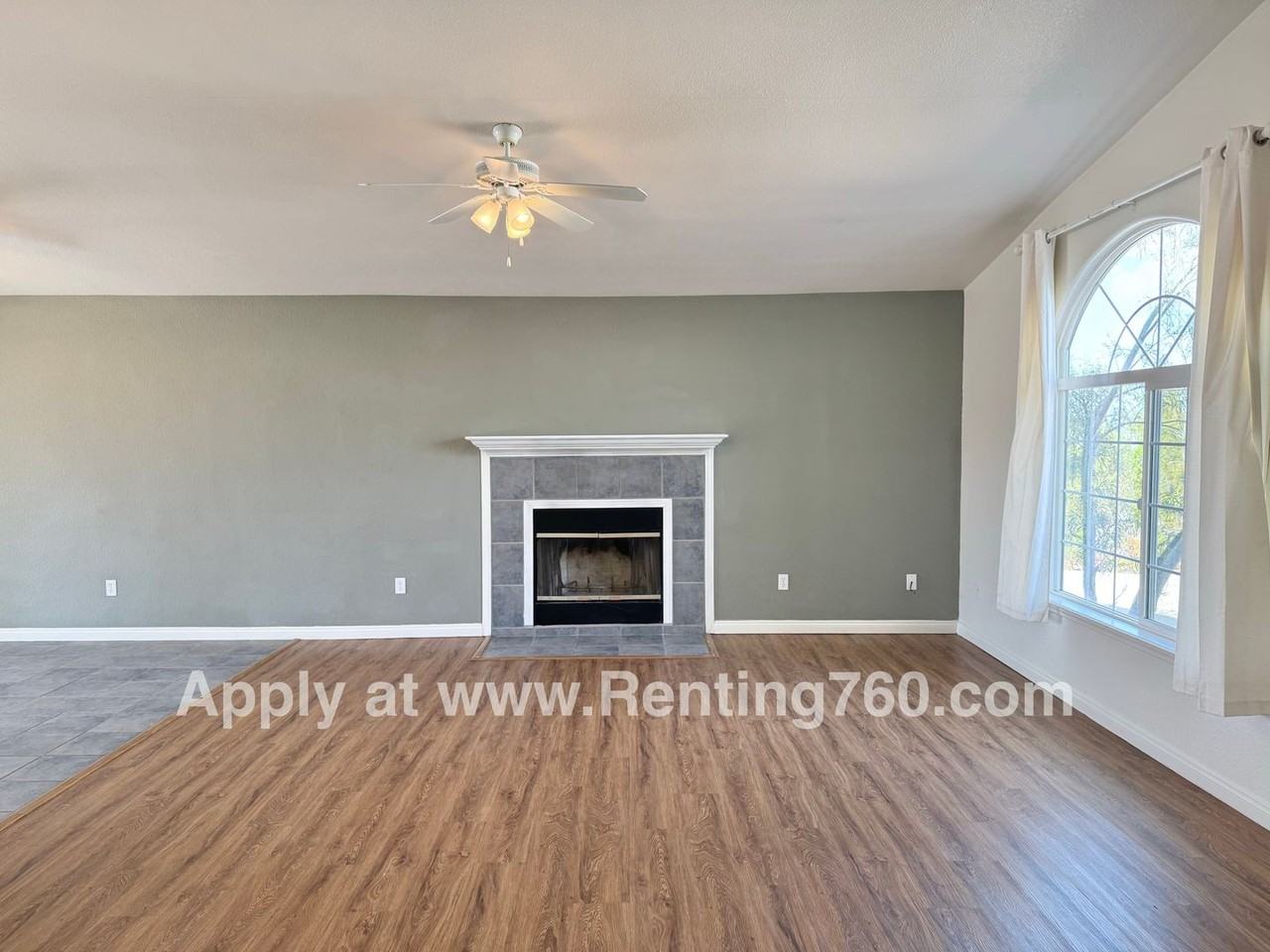 6748 Quail Spring Ave - Photo 4 of 30