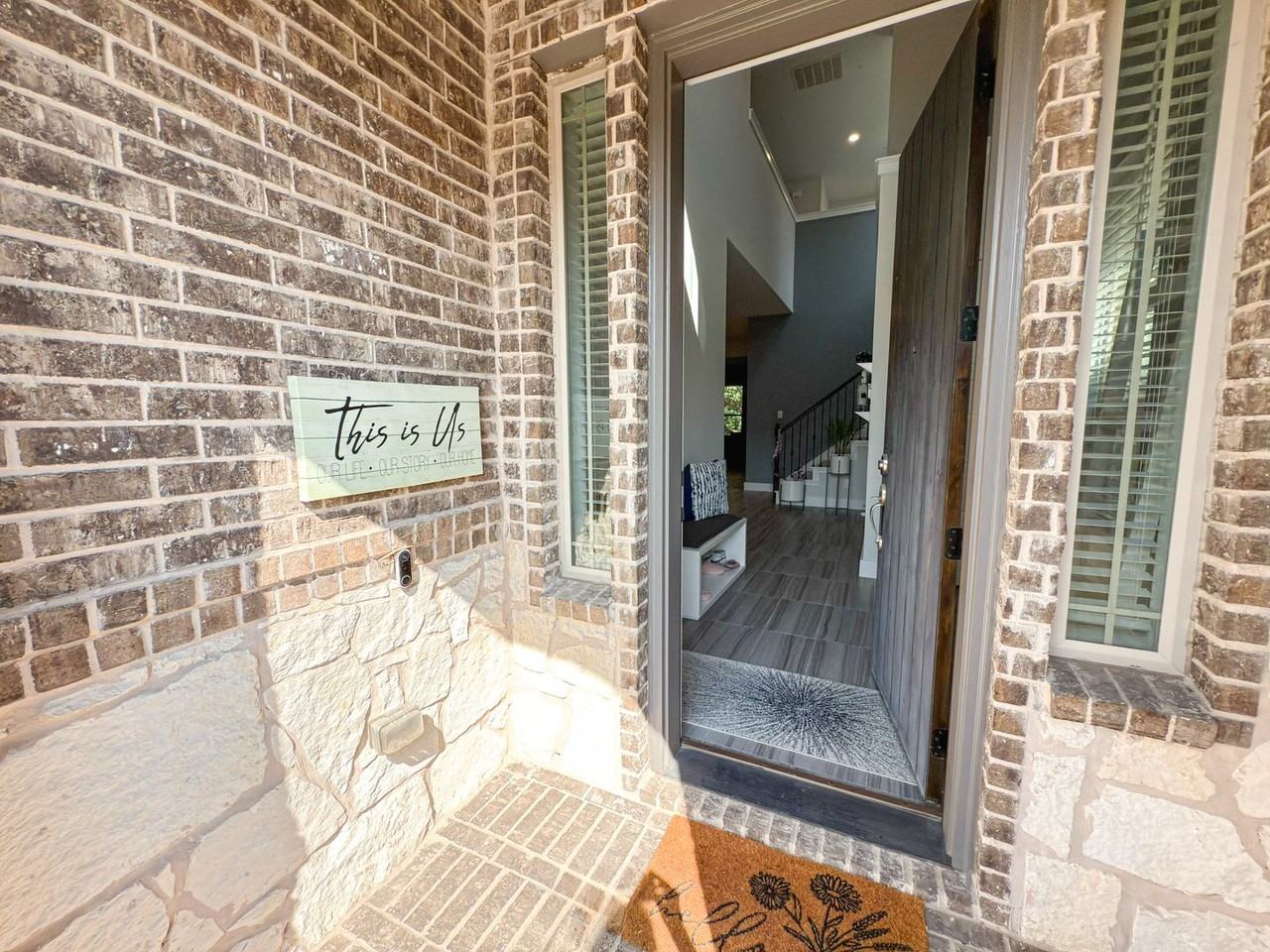 2839 Highpoint Ct - Photo 4 of 40