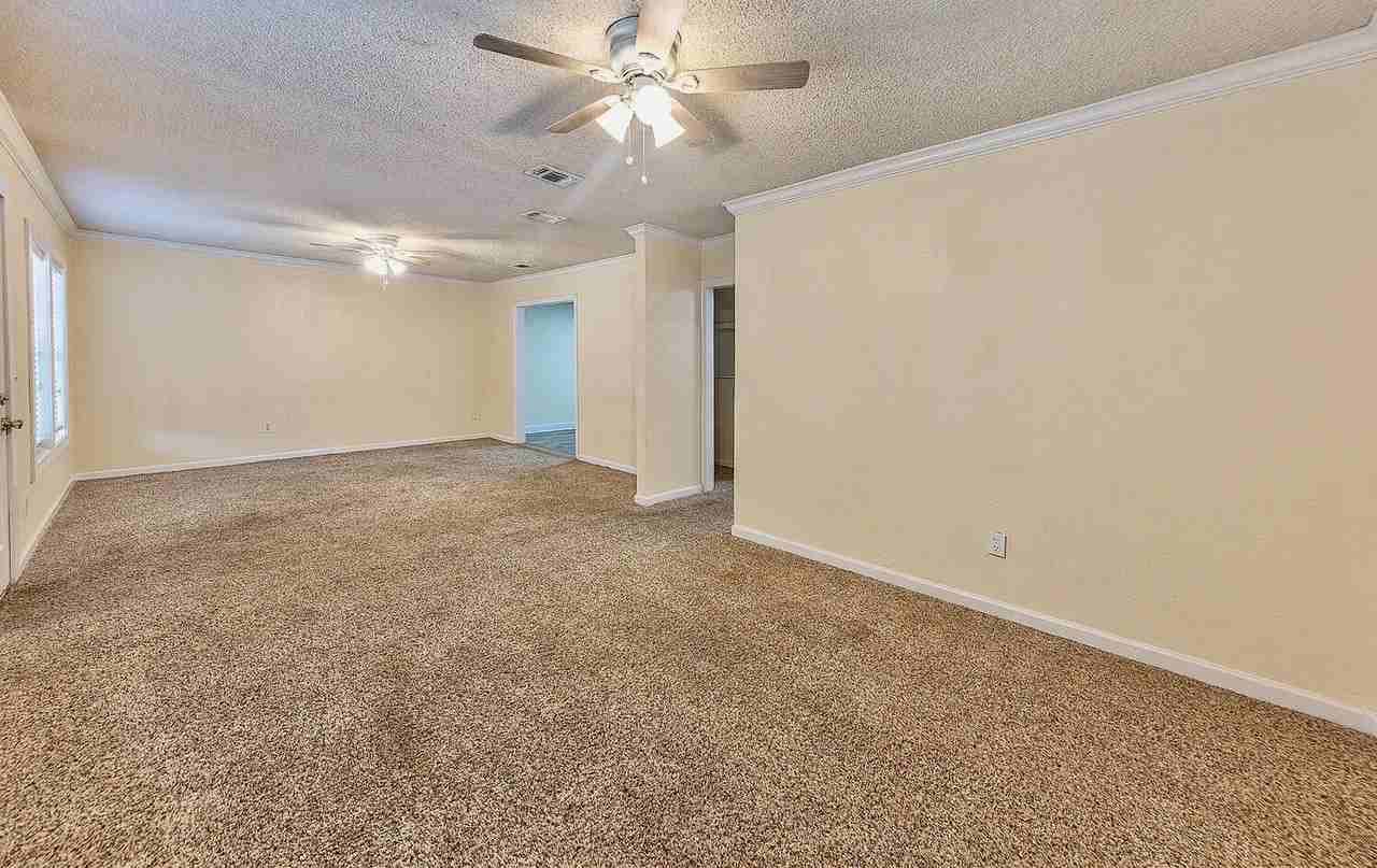 2816 1st Pl - Photo 5 of 13