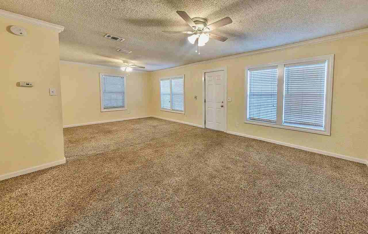 2816 1st Pl - Photo 6 of 13