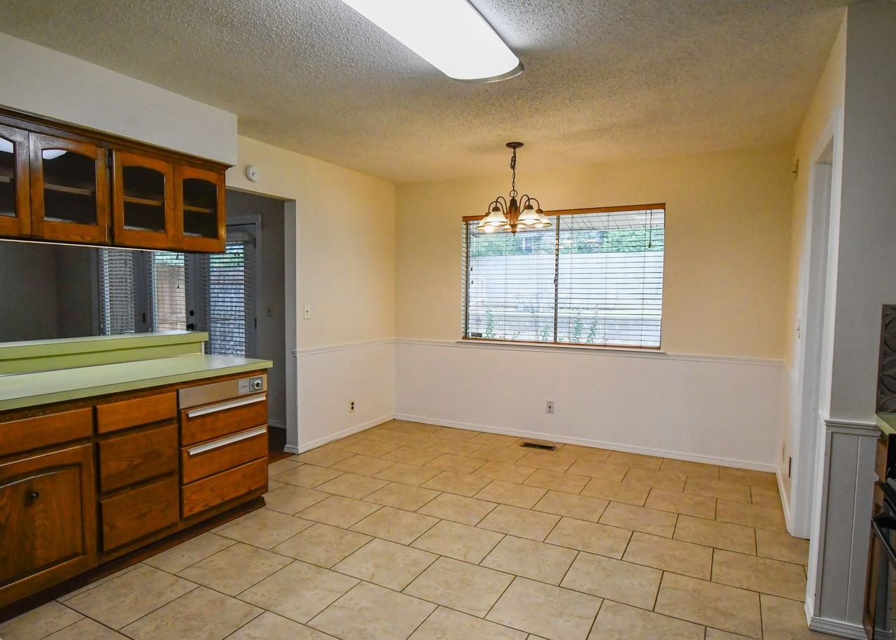 5524 E 61st Pl - Photo 7 of 18