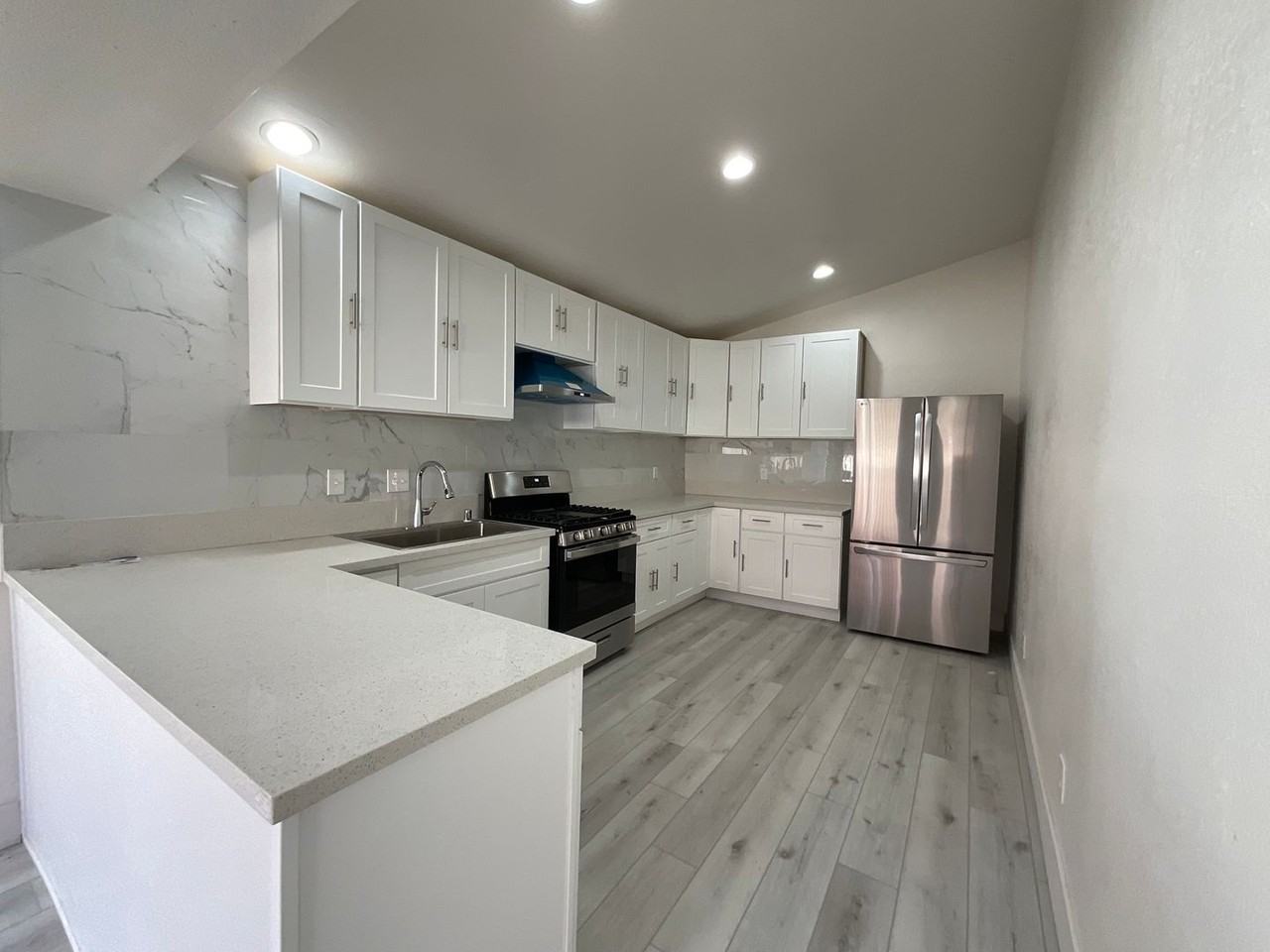 15345 Murray Ave - Photo 7 of 31