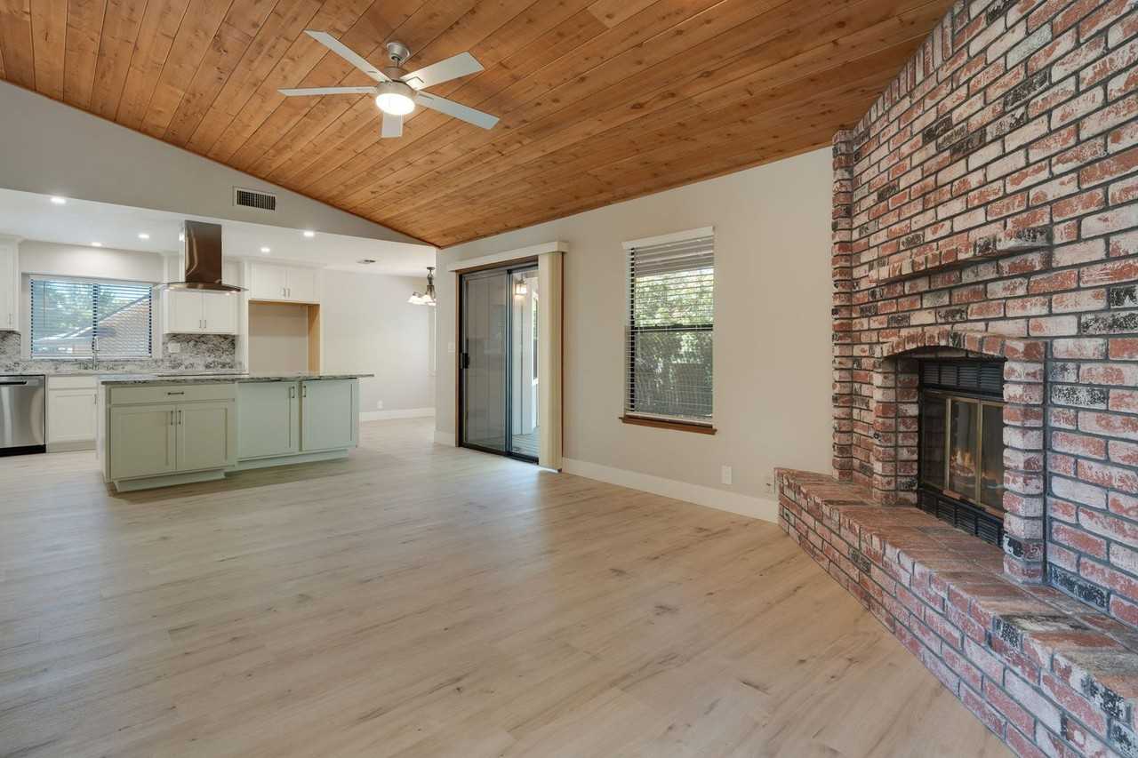 103 Buck Cir - Photo 3 of 49
