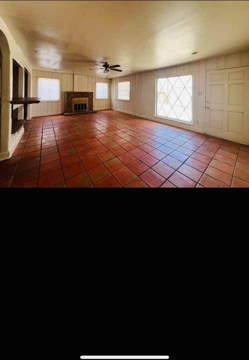 25567 Main St - Photo 2 of 10