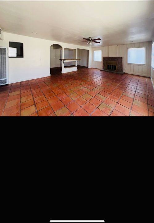 25567 Main St - Photo 3 of 10