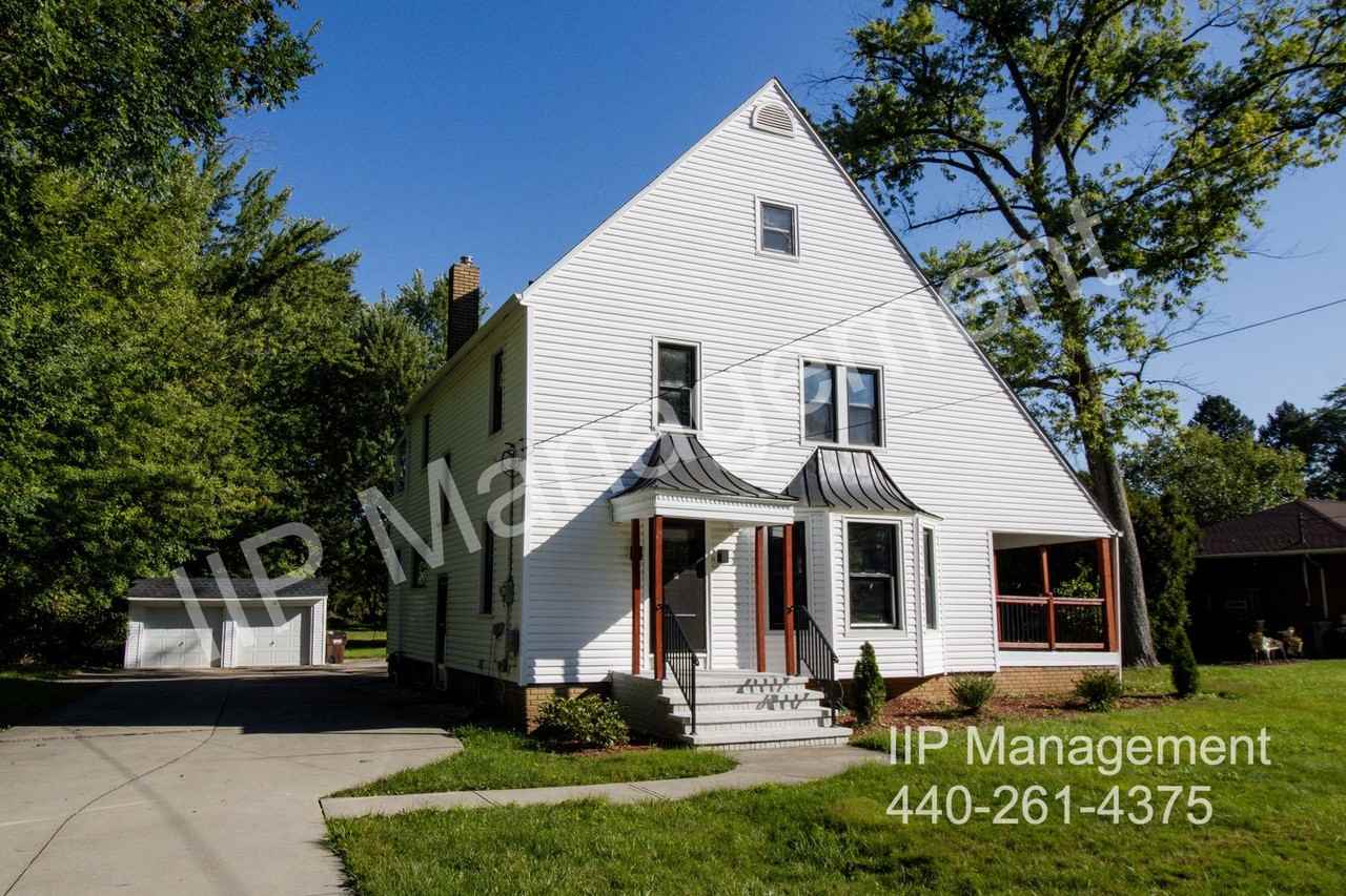 29396 Detroit Rd - Photo 2 of 30