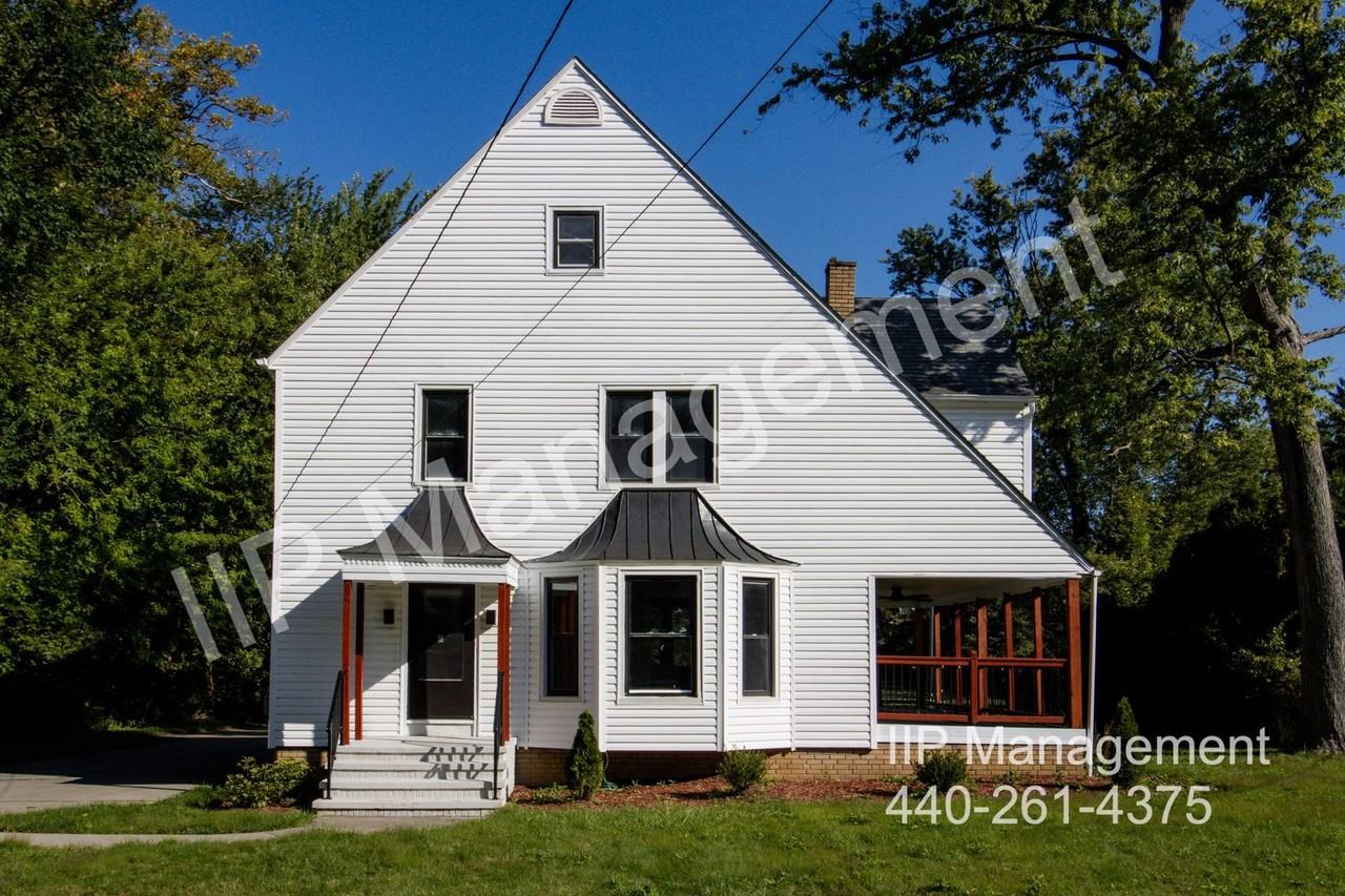 29396 Detroit Rd - Photo 3 of 30