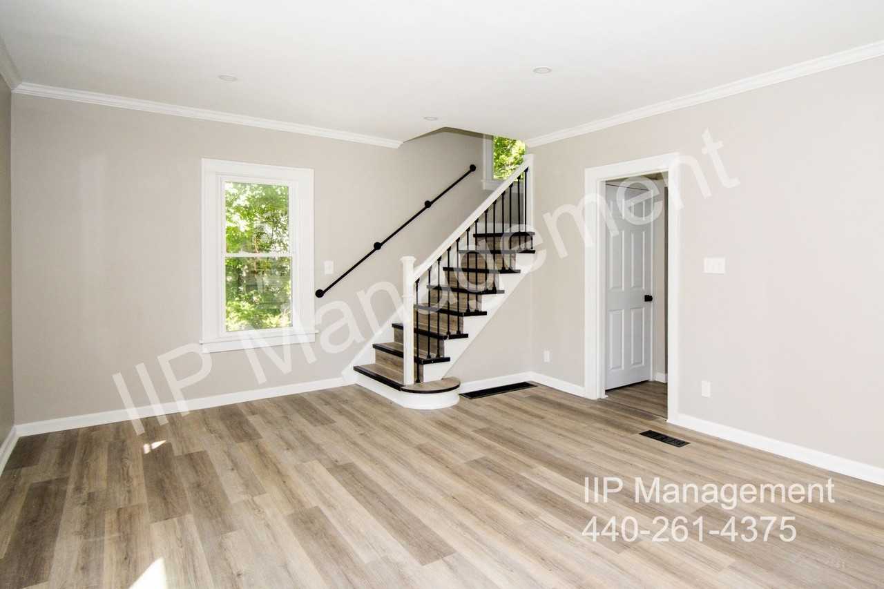 29396 Detroit Rd - Photo 6 of 30