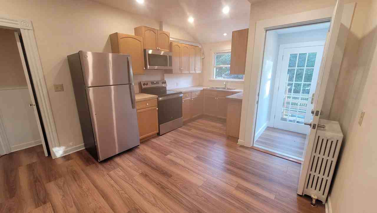 188 East St #1 - Photo 2 of 8