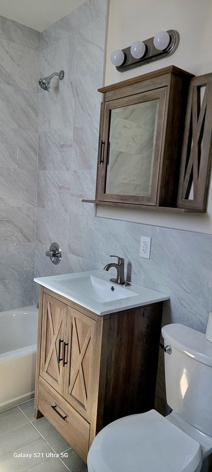 723 Humboldt St #2 - Photo 3 of 7