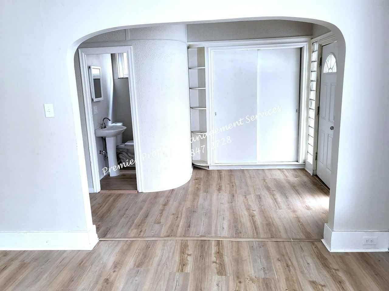 820 14th Street - Photo 3 of 23