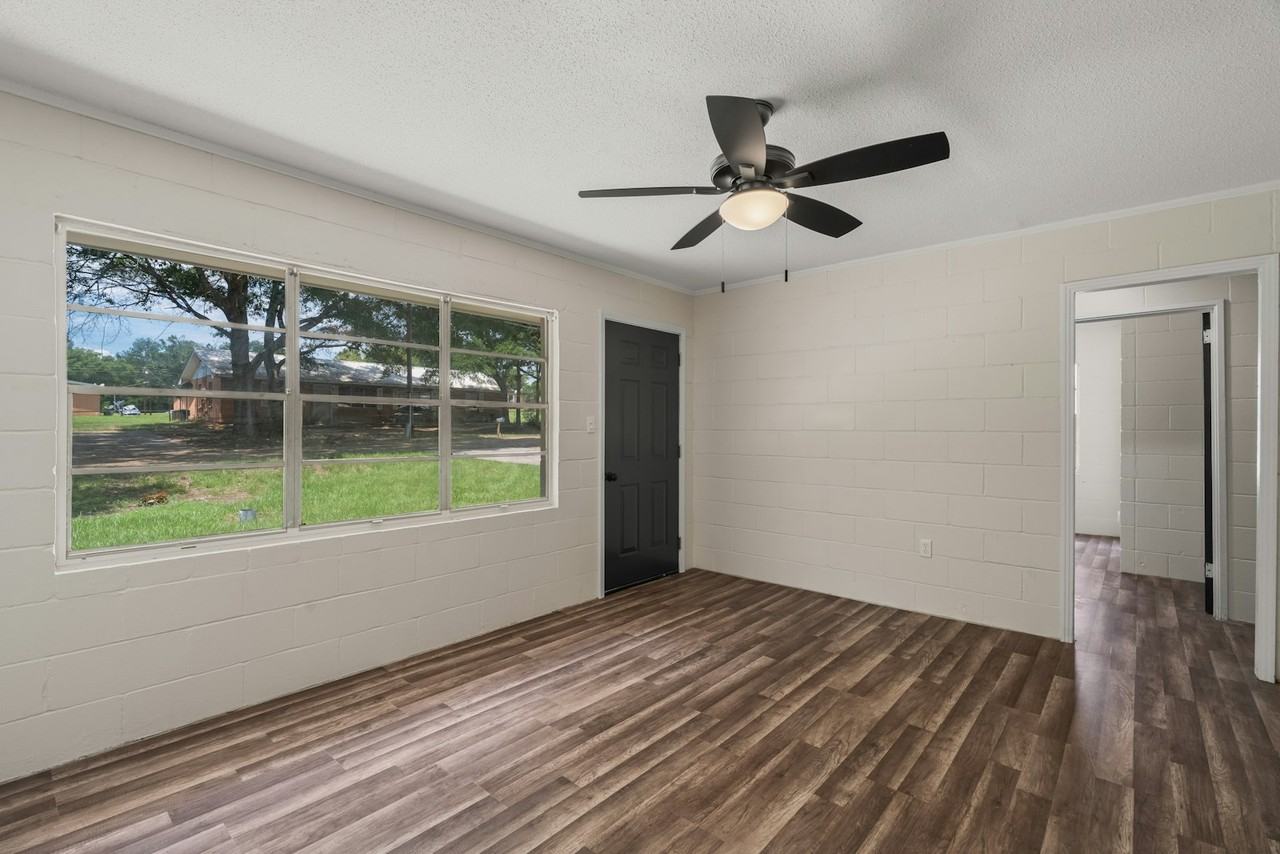 5 East Westover Drive - Photo 2 of 9