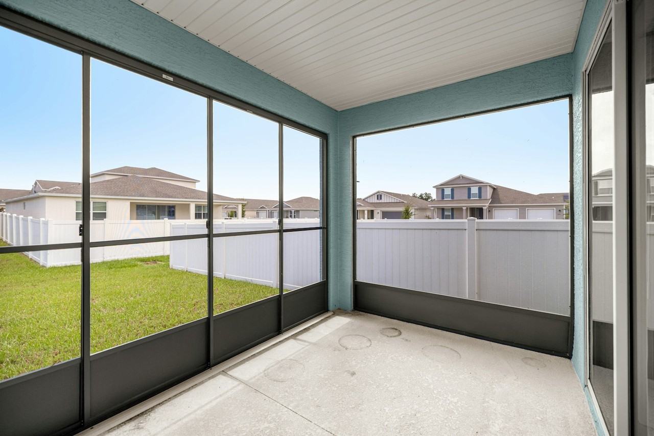 6304 Southwest 74th Terrace Road - Photo 3 of 9