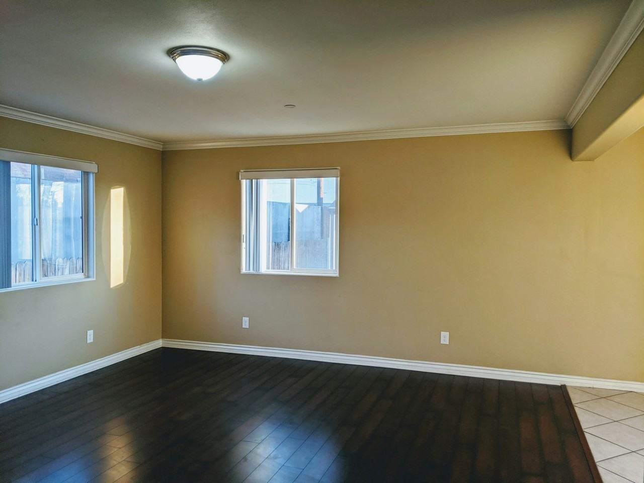 1616 West 39th Place - Photo 3 of 35