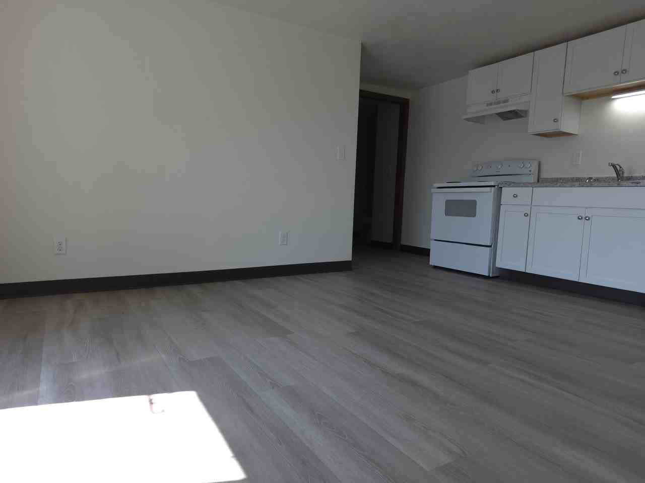 1920 Division Street - Photo 3 of 24