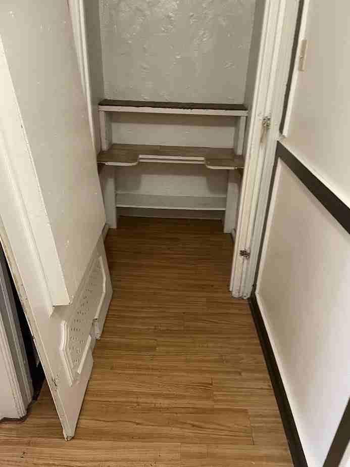 1012-1014 Chartiers Avenue - Photo 4 of 9