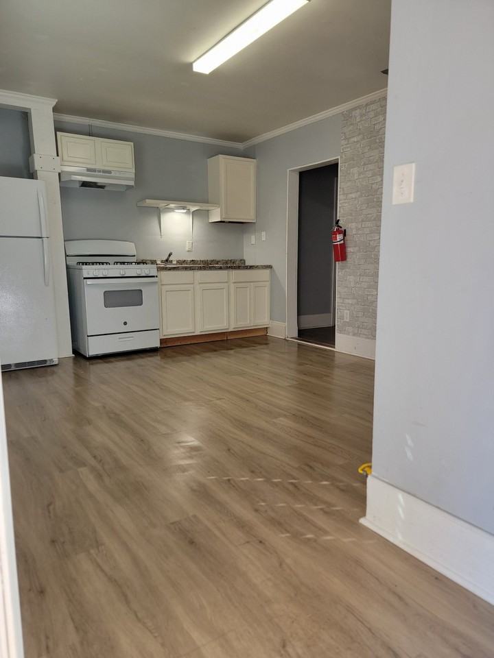 1217 North 32nd Avenue - Photo 2 of 4