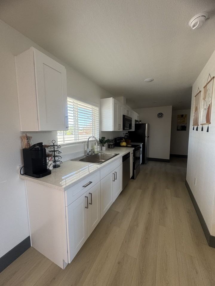 4834 Powerline Road - Photo 5 of 15