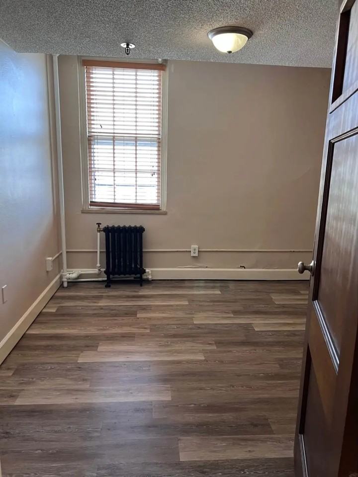 313 North 3rd Avenue East - Photo 5 of 10