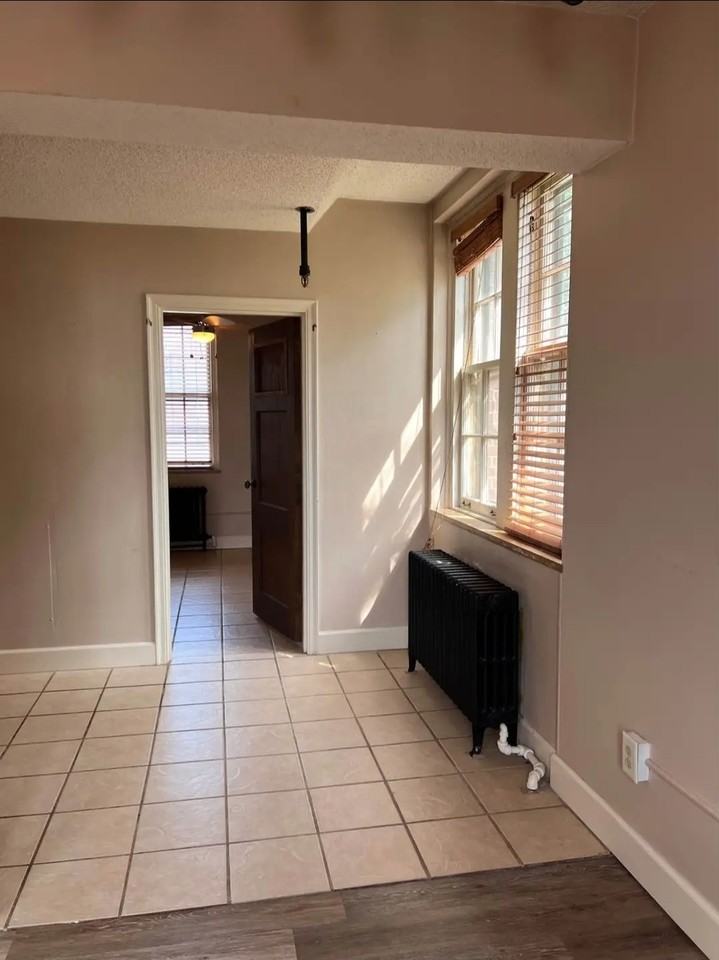 313 North 3rd Avenue East - Photo 6 of 10