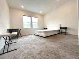 featured image of 7504 Haystack Loop