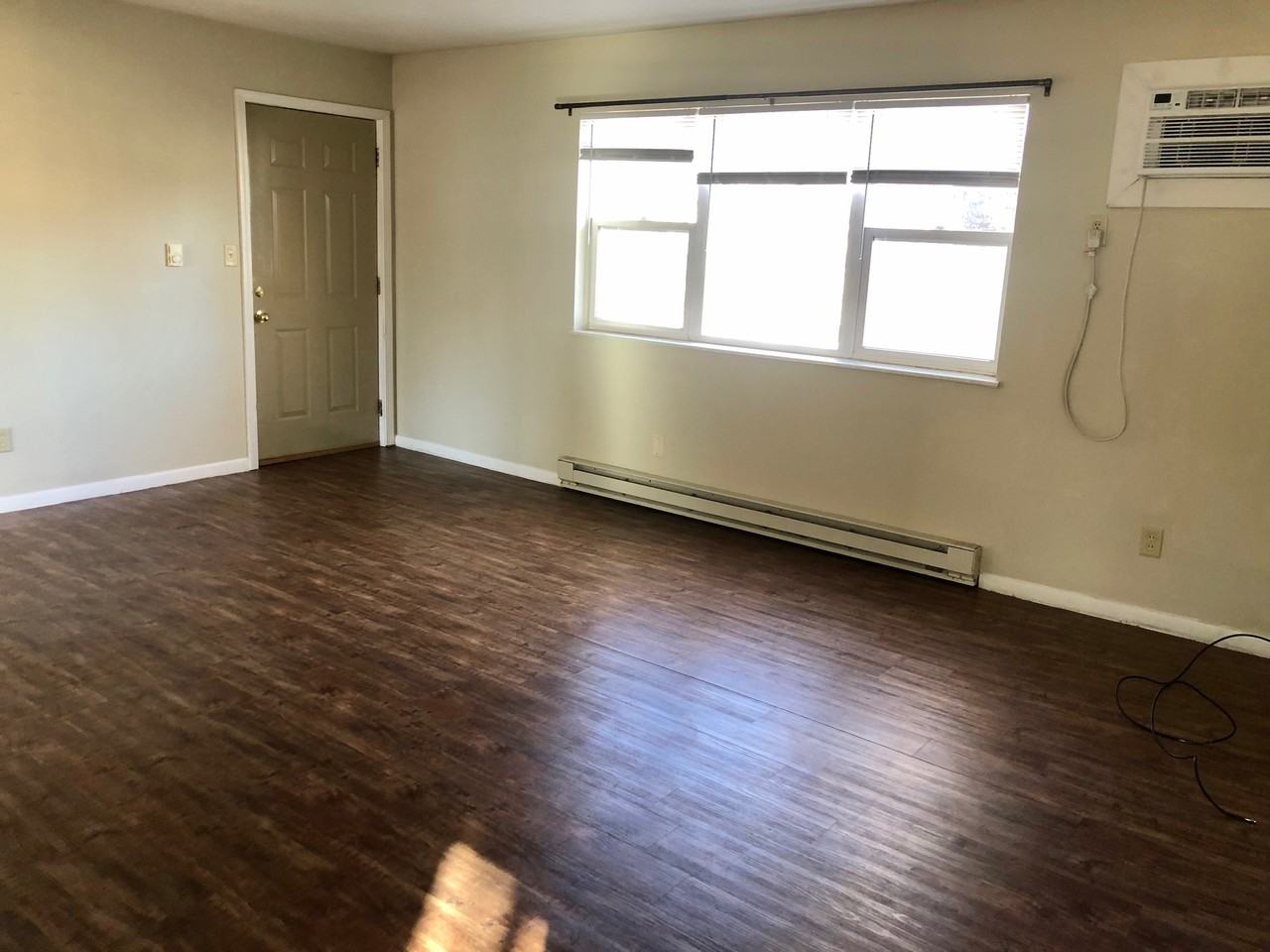 400 E Canedy Street - Photo 2 of 9