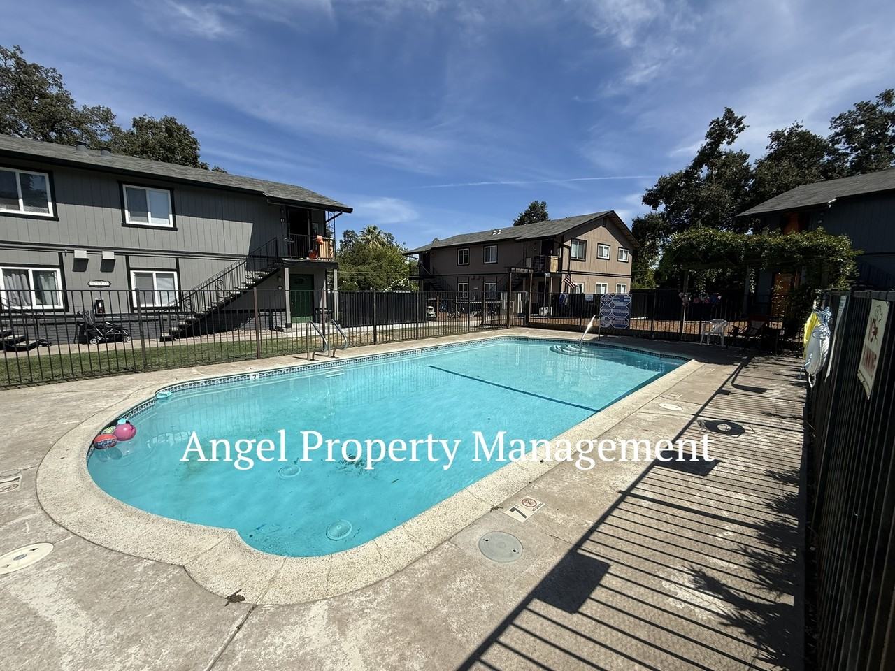 5318 Castle Street - Photo 3 of 50