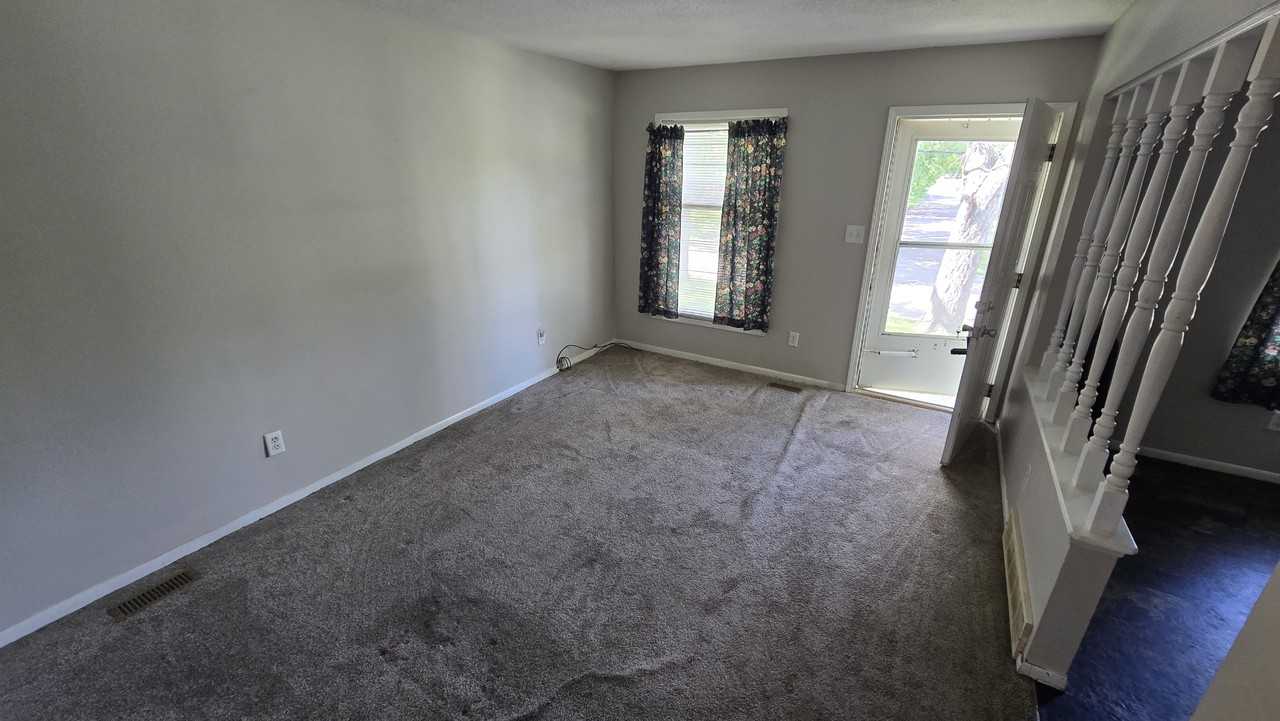 928 Emma Ave - Photo 5 of 9