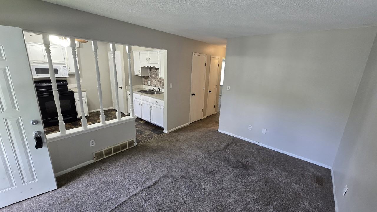 928 Emma Ave - Photo 7 of 9