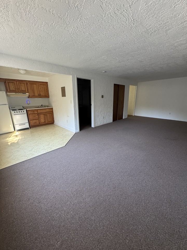 81 Garden Street - Photo 3 of 6