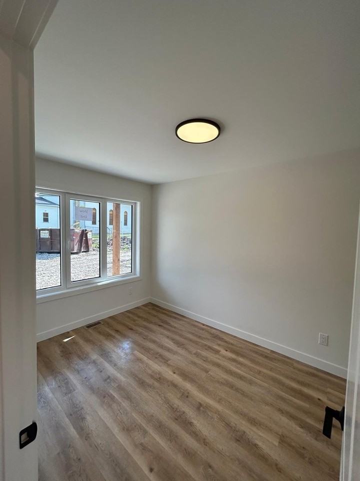 428 Main St Null - Photo 2 of 8