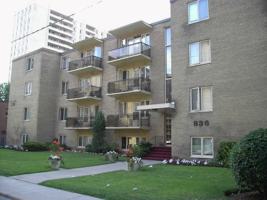 featured image of 836 Roselawn Ave