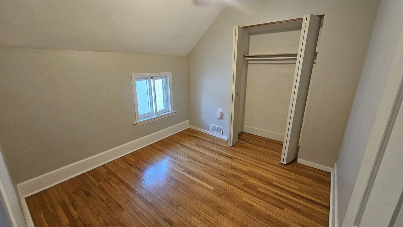 244 Bertrand St - Photo 6 of 9