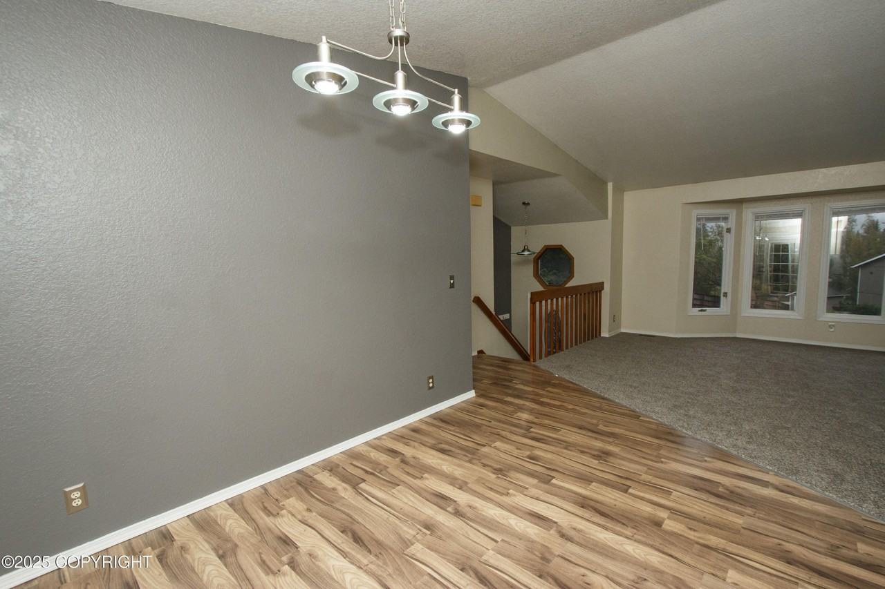 9216 Cam Island Cir - Photo 5 of 33