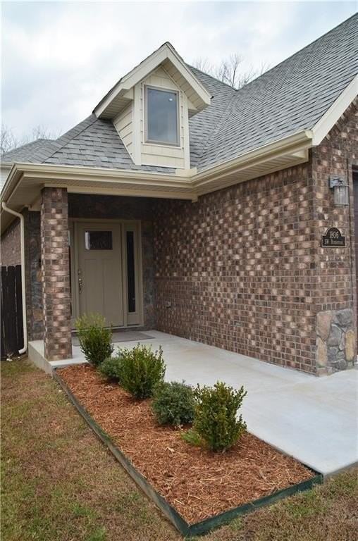 1806 Sw Riverstone Rd - Photo 2 of 34