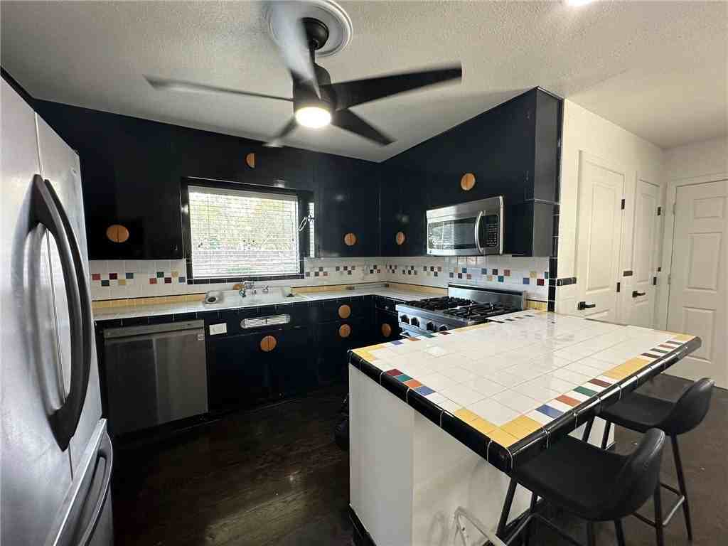 301 Bermuda Pl - Photo 7 of 34