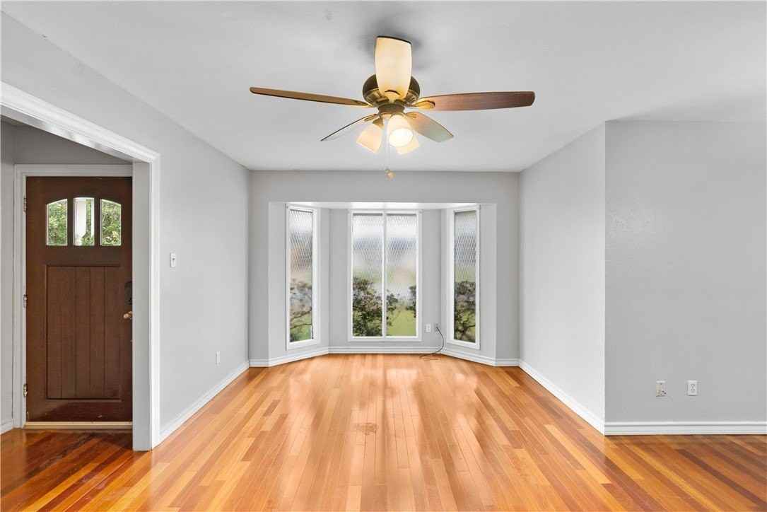 5417 Flynn Parkway - Photo 4 of 15