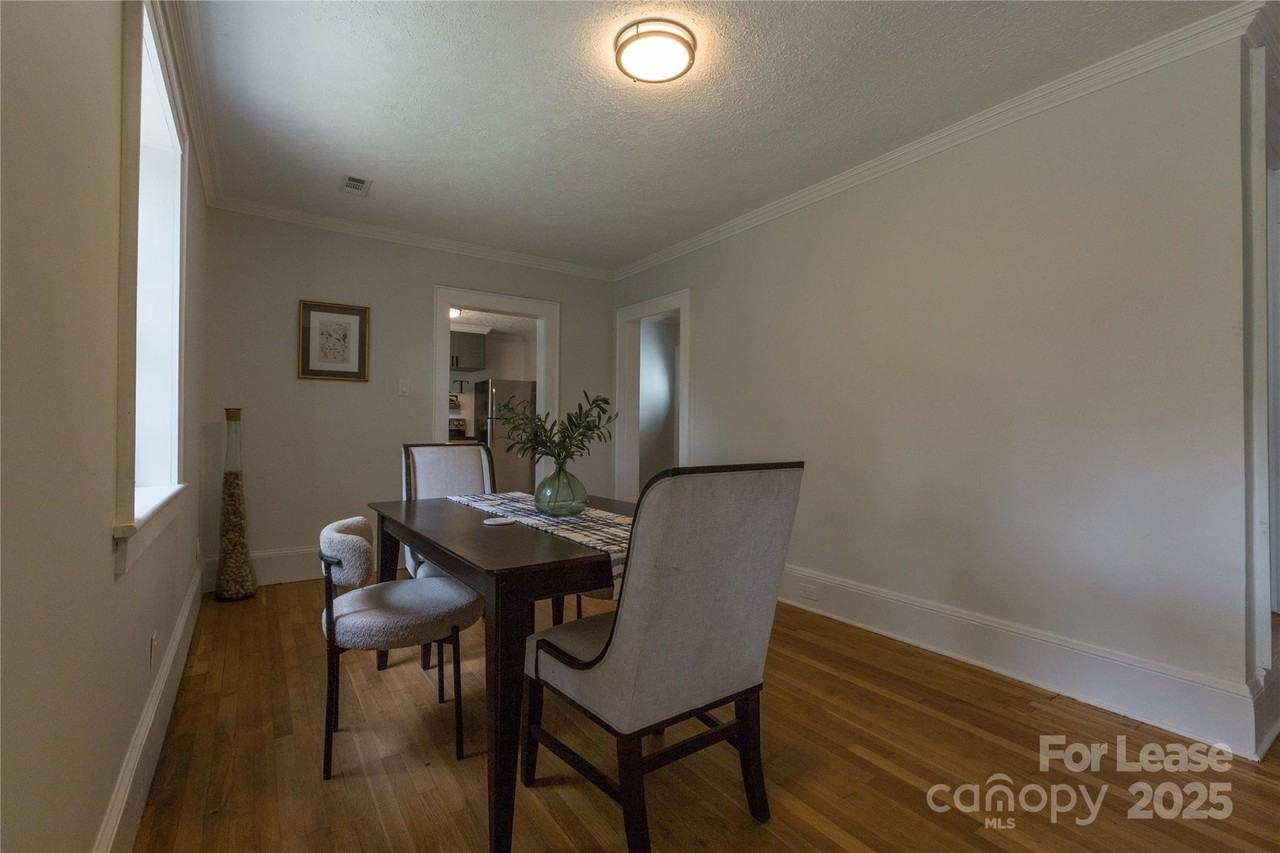 516 West King Street - Photo 3 of 17