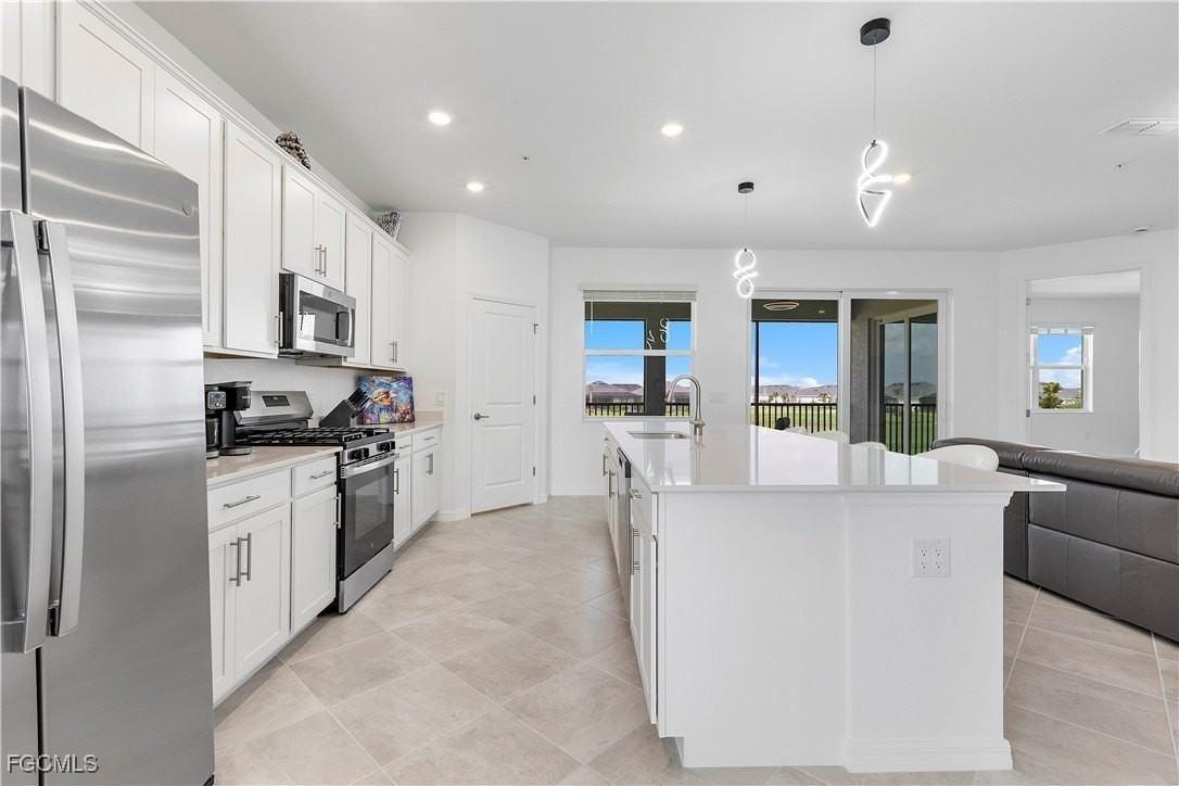 15170 Bluffton Ln Unit 1821 #1821 - Photo 5 of 24