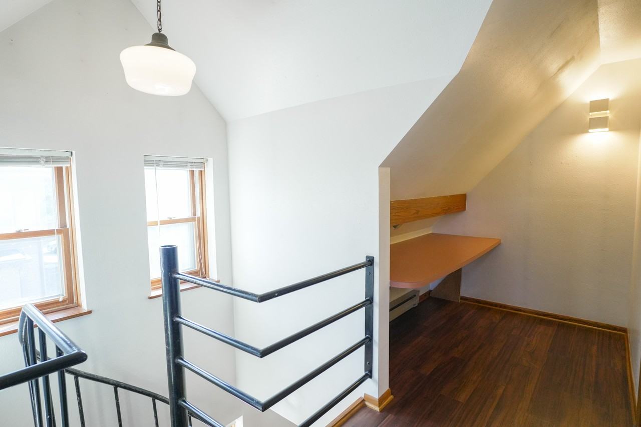 412 W Main St - Photo 3 of 50