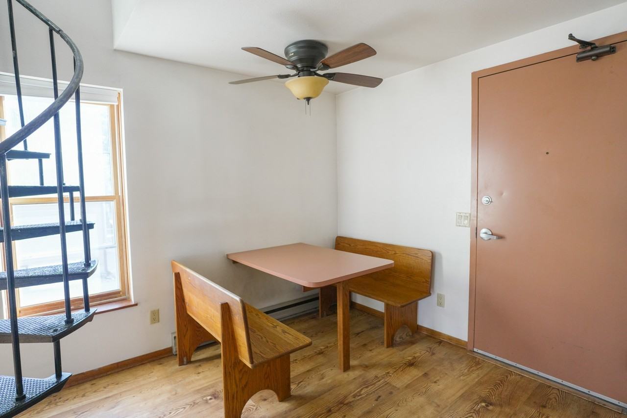 412 W Main St - Photo 7 of 50