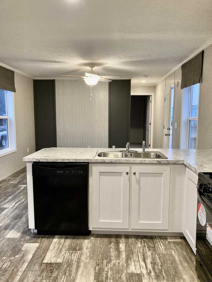 Applegrove MHC, LLC - Photo 4 of 6