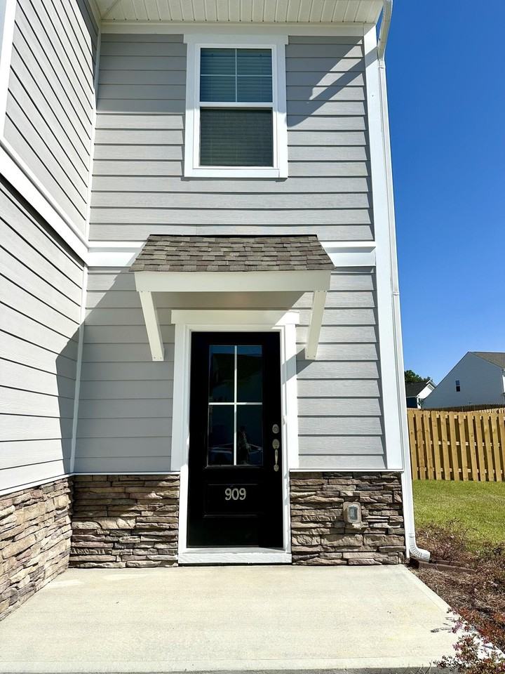 909 Kay Place Place - Photo 6 of 50