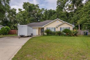 105 Bridgewater Cir - Photo 1 of 1