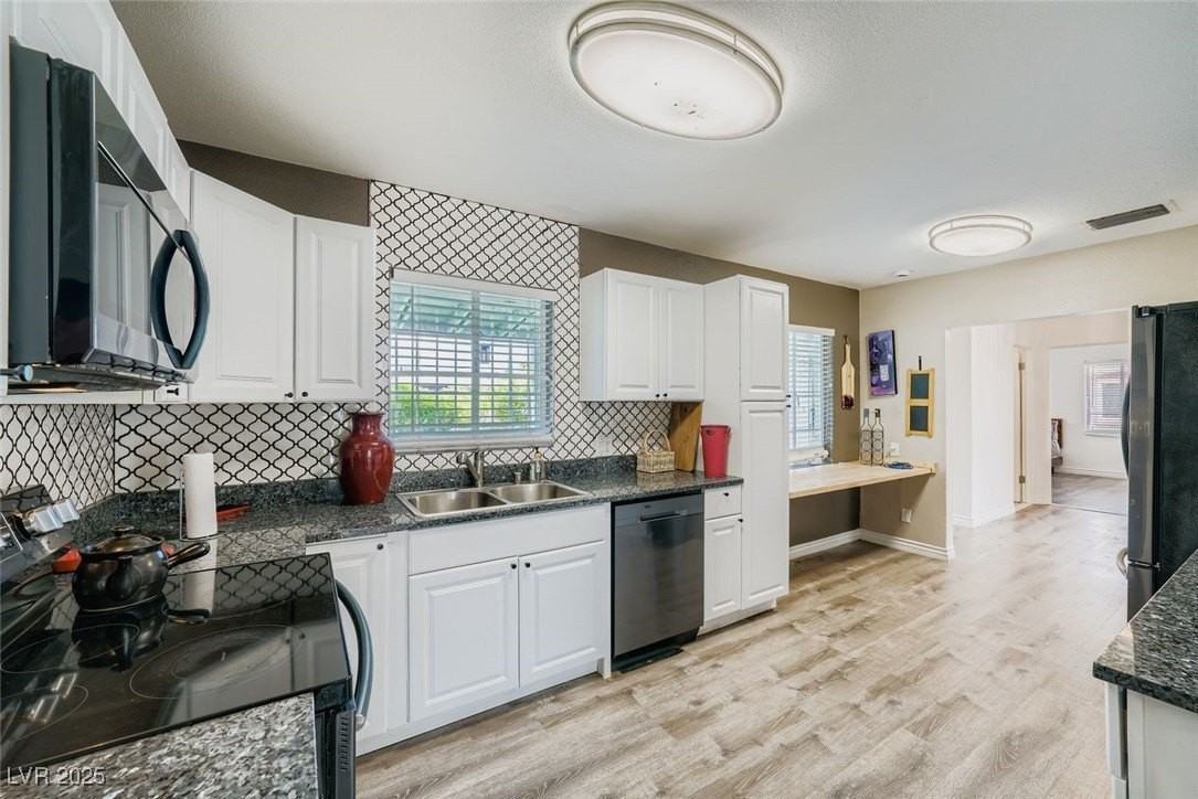 1711 S 6th St - Photo 7 of 27