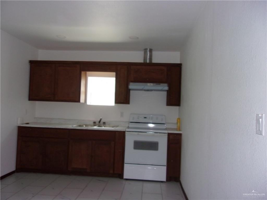 3201 3201 N 5 Mile Line Road - Photo 7 of 9