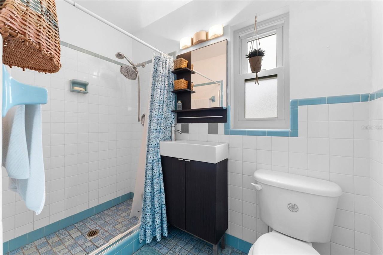 209 Emerald Ln - Photo 4 of 8