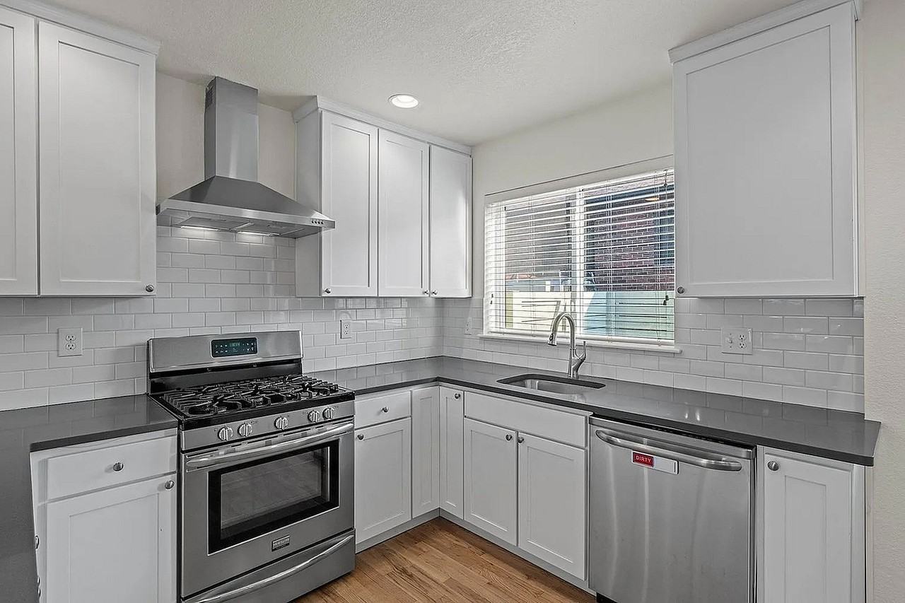 Sloans Lake Flats - Photo 3 of 43