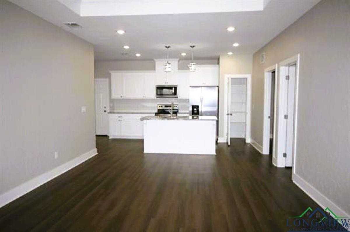 1613 Apricot Rd - Photo 3 of 14