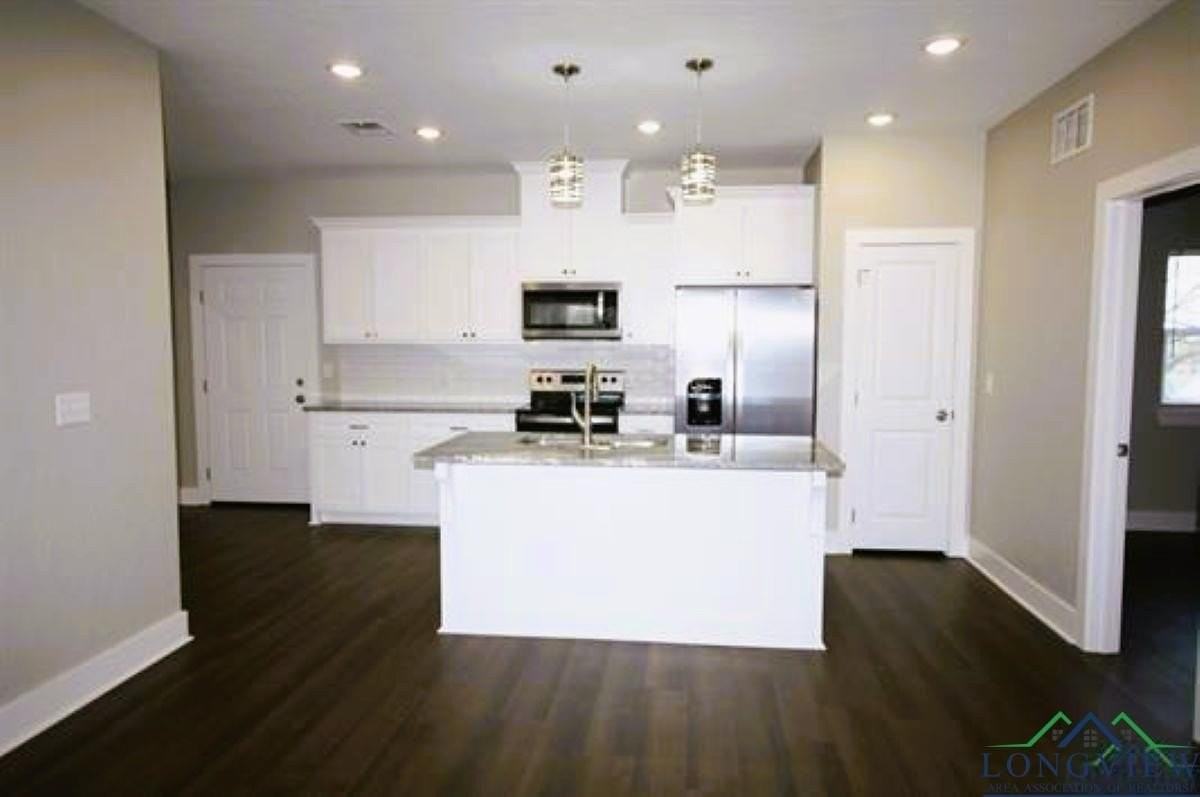 1613 Apricot Rd - Photo 4 of 14